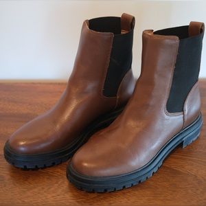 Madewell Chelsea Boots *barely worn*